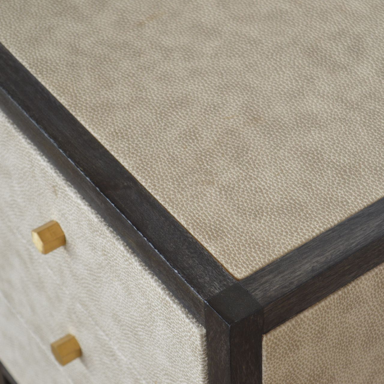Faux Leather Nightstand – Bild 3
