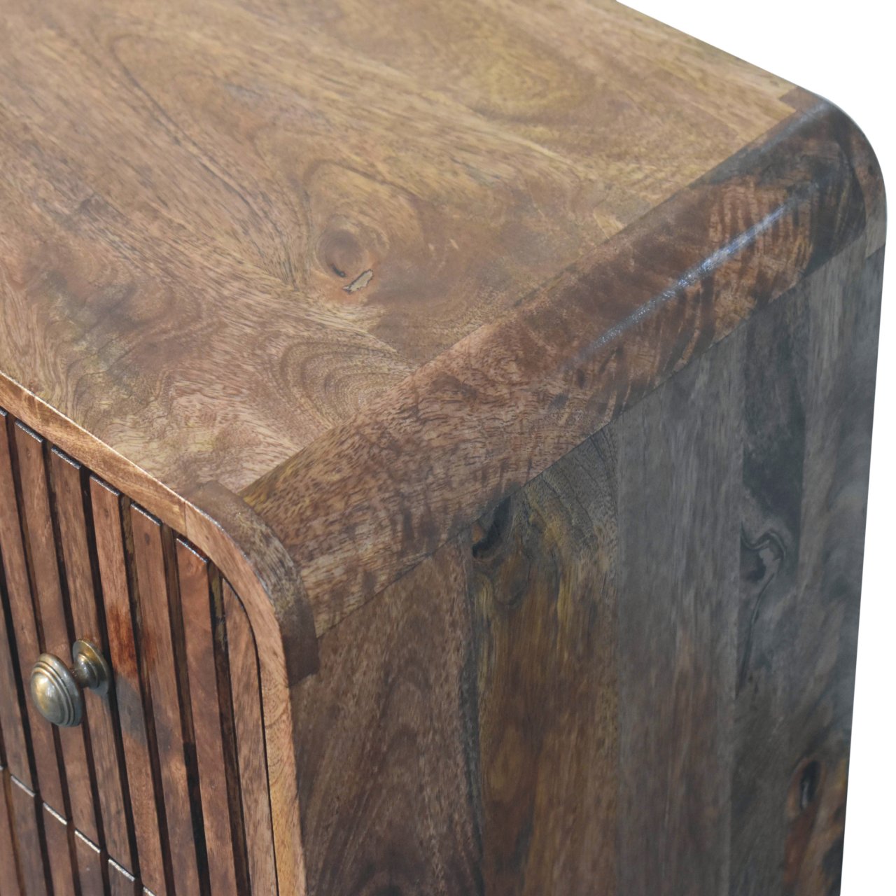 Honey Caramel T-bar Ridged Chest - Image 4